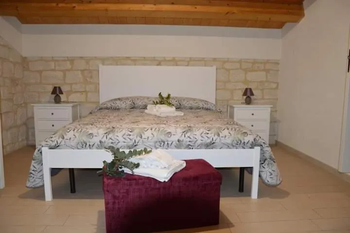Il Carrubo Holiday House Шикли Кемпинг